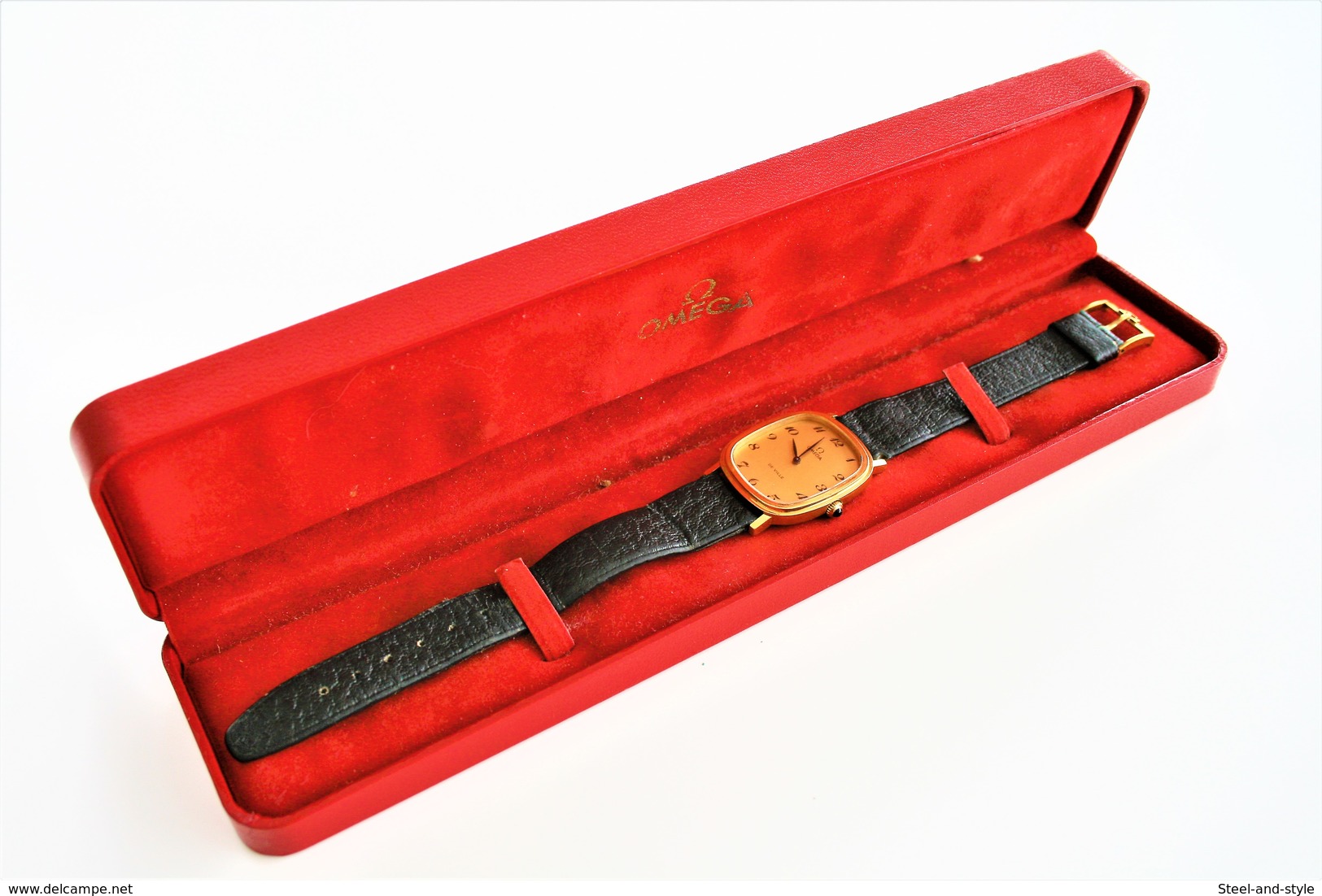 watches : OMEGA DEVILLE MECHANICAL MEN  - WITH ORIGINAL BAND BOX AND BOX PROTECTION 1973 - original - running - excelent