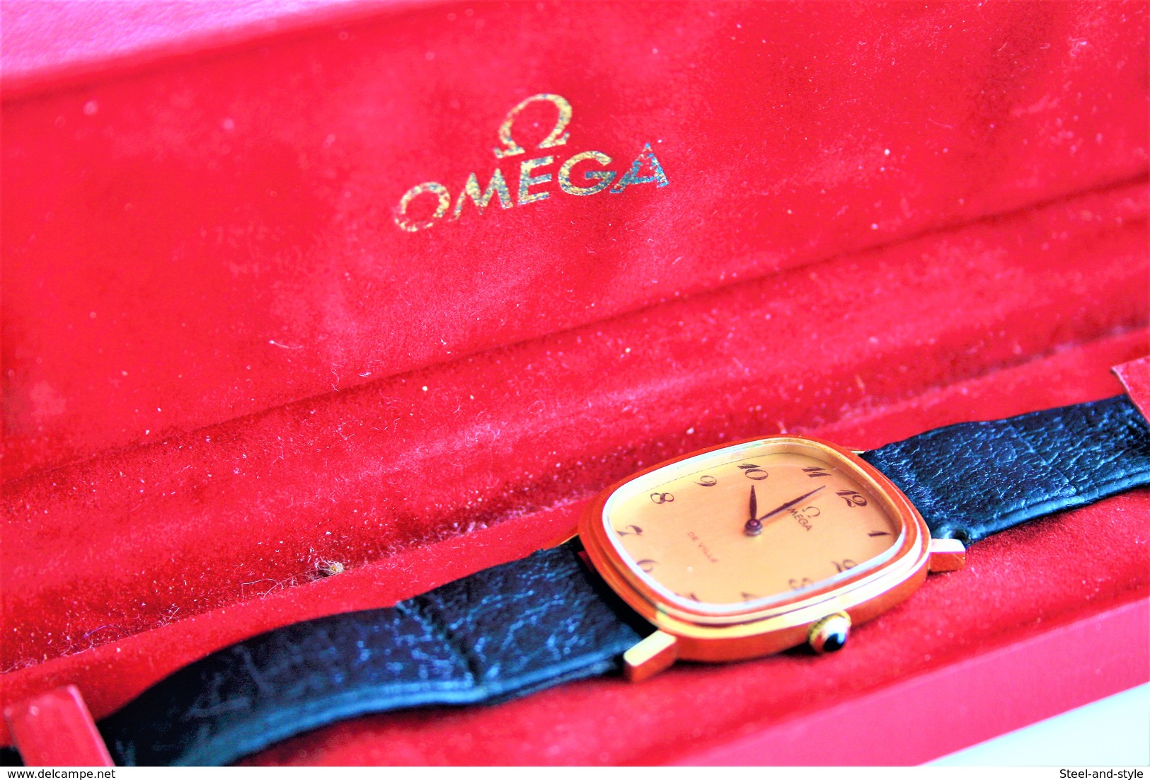 watches : OMEGA DEVILLE MECHANICAL MEN  - WITH ORIGINAL BAND BOX AND BOX PROTECTION 1973 - original - running - excelent