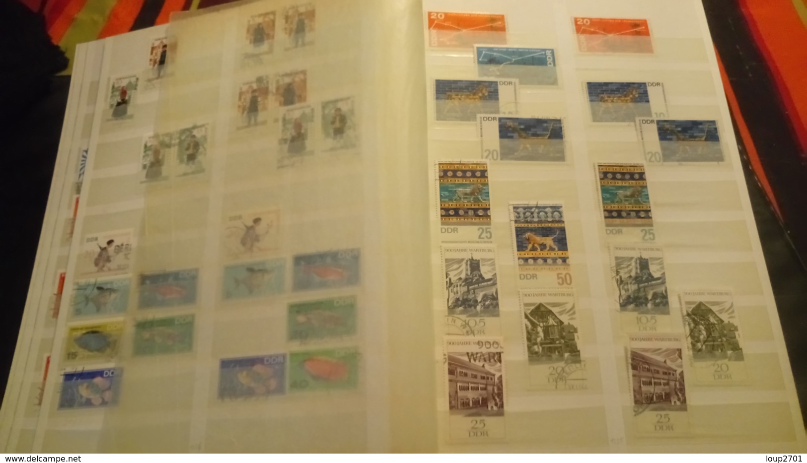 F0755 GROS LOT FEUILLES DDR A TRIER BELLE COTE DÉPART 10€