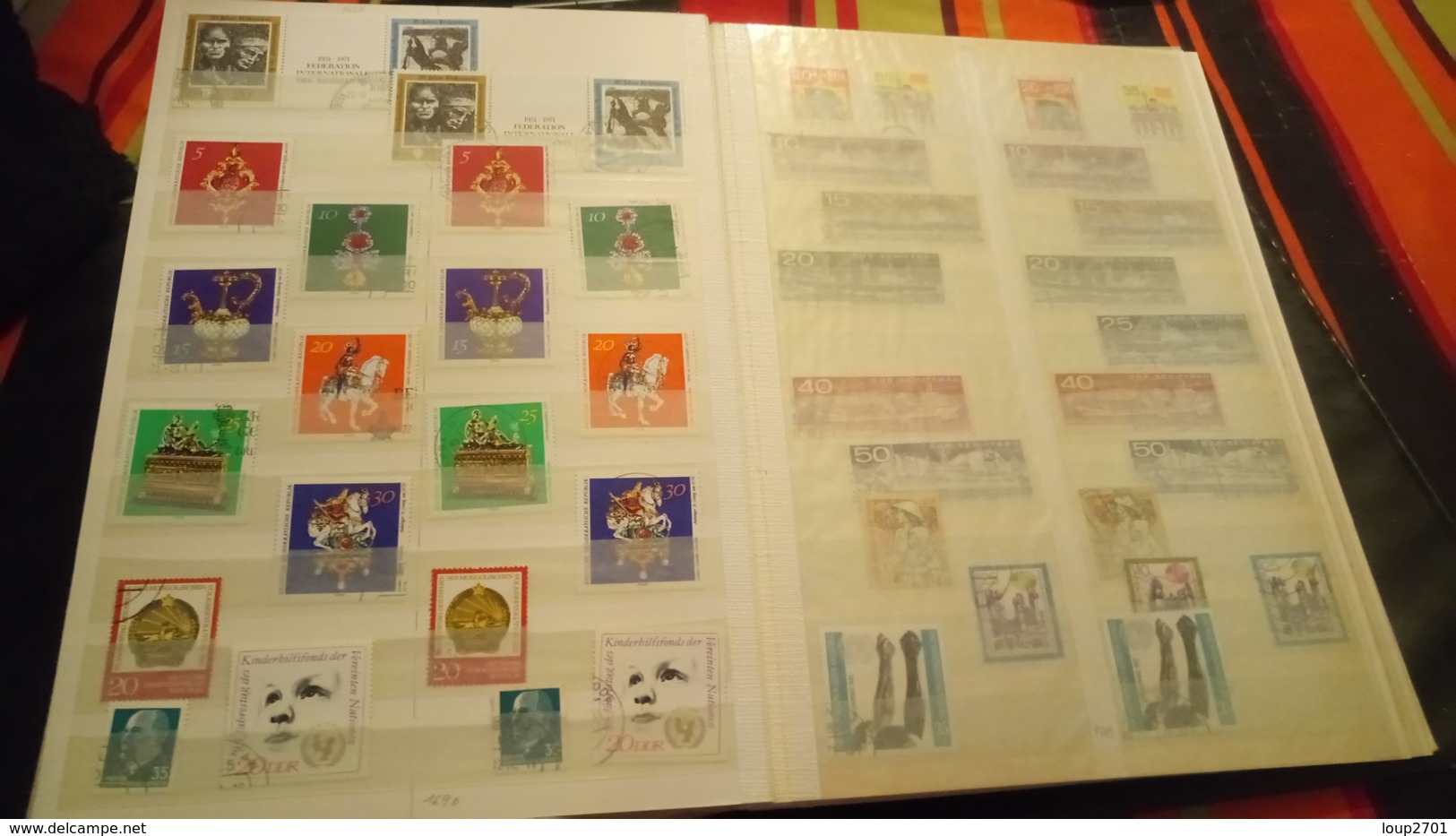 F0755 GROS LOT FEUILLES DDR A TRIER BELLE COTE DÉPART 10€