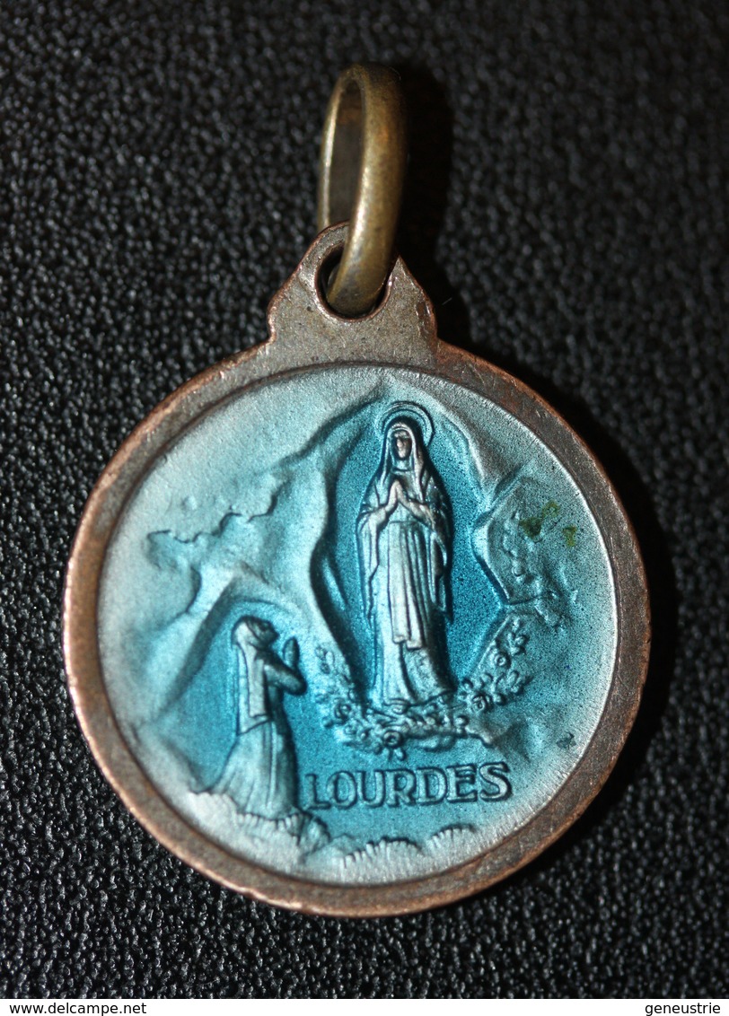 Pendentif Médaille Religieuse émaillée "Notre-Dame De Lourde" Religious Medal - Religion & Esotérisme