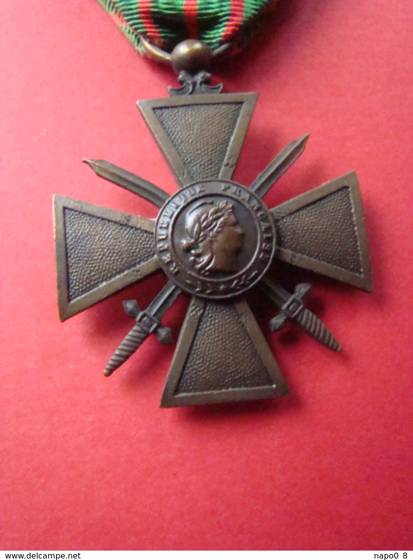 Croix De Guerre Française 1914-1915 Avec Palme Bronze, étoile Bronze - France