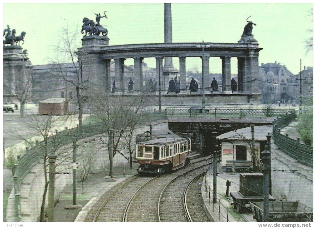 UNDERGROUND * SUBWAY * METRO * RAIL * RAILWAY * RAILROAD * TRAIN * BKV * HOSOK SQUARE BUDAPEST * Reg Volt 0084 * Hungary - Métro