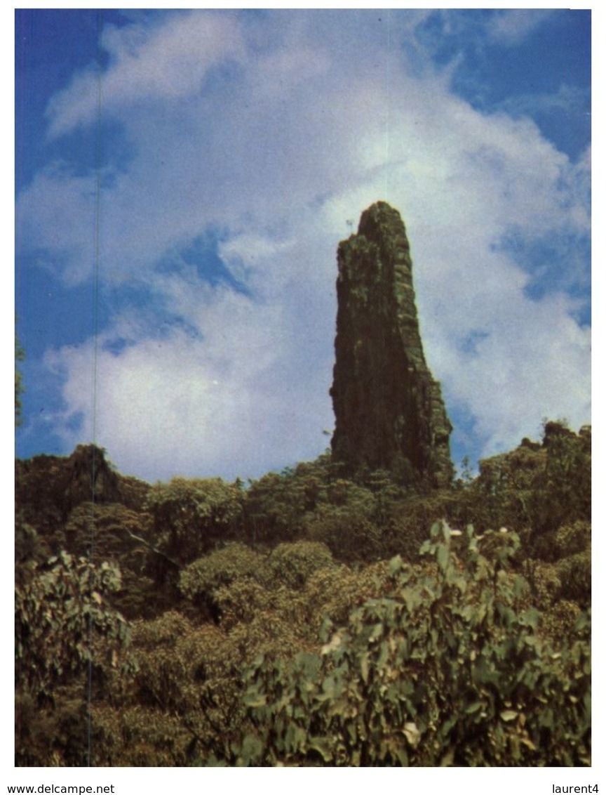 (123) Australia - (with Stamps At Back Of Card) - NSW - Breadknife Rock Formation - Bunbury