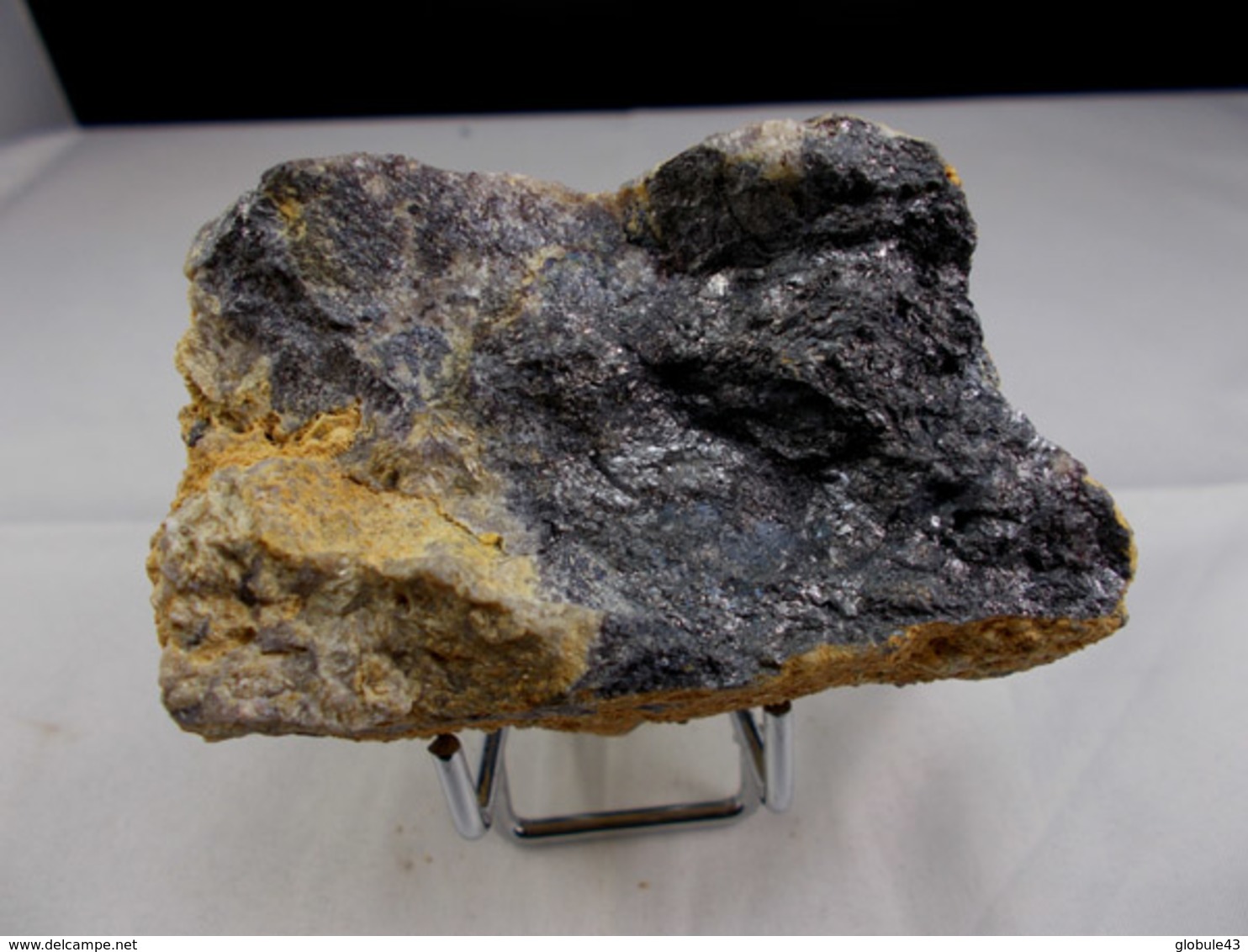 SEMSEYITE DANS QUARTZ GRIS BLEU 7 X  4, X 4,5 Cm MINE DE LA RODDE - Mineralien