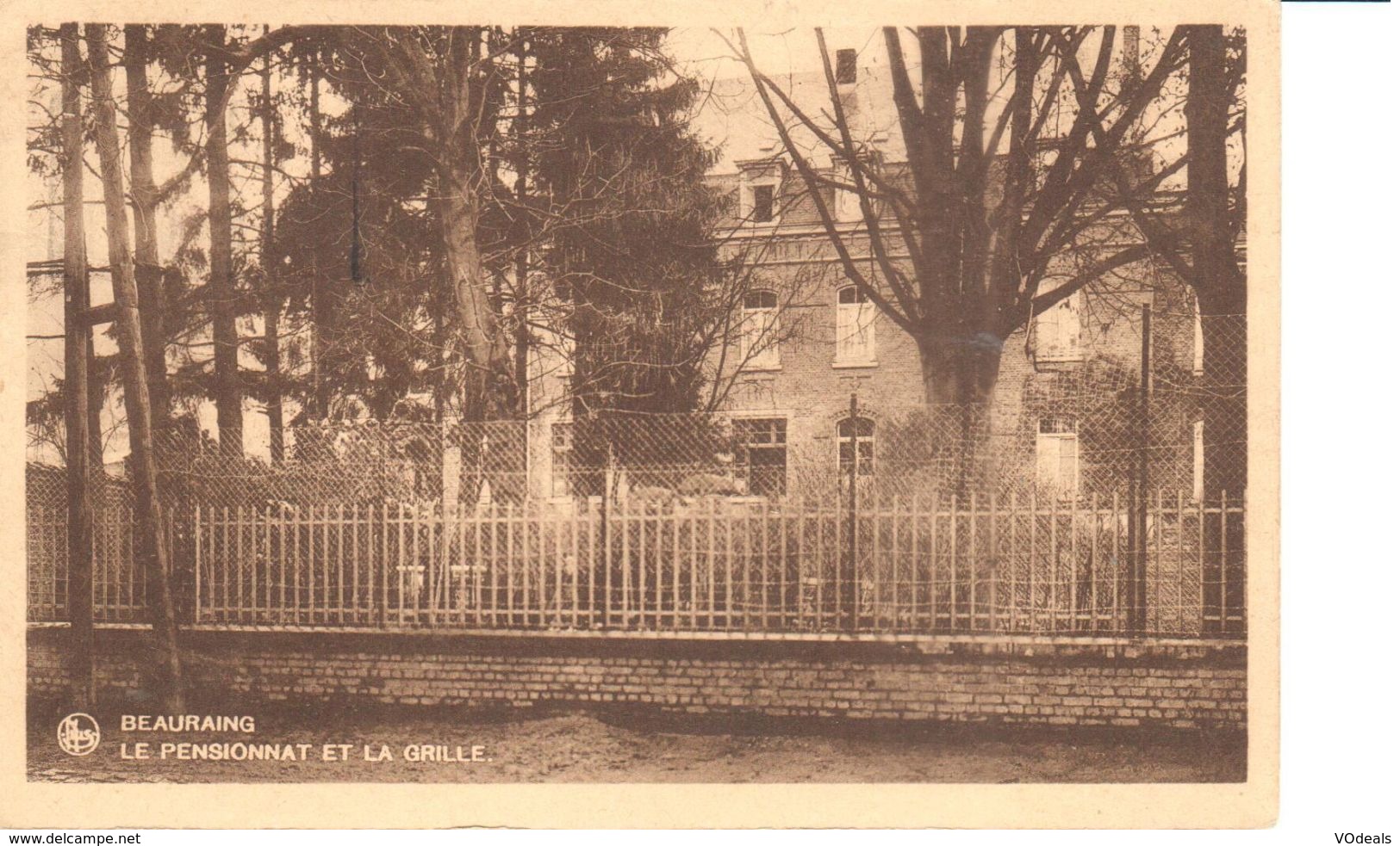 Beauraing - CPA - Le Pensionnat Et La Grille - Beauraing