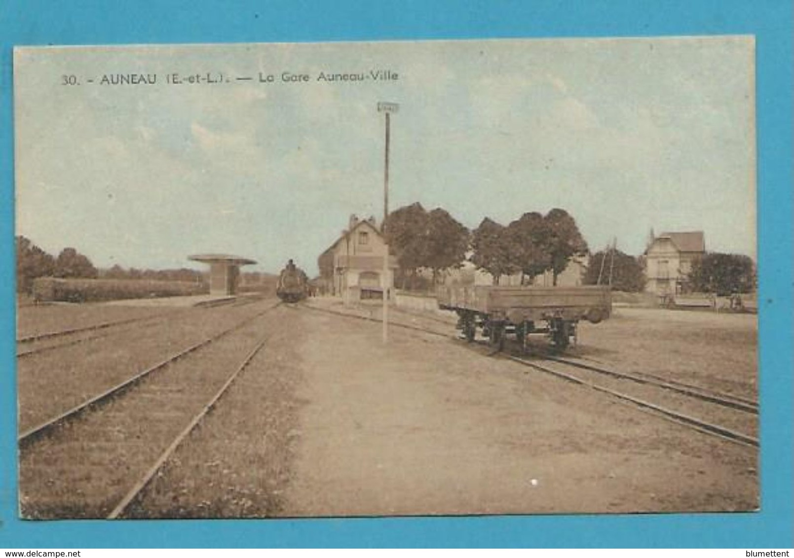 CPSM 30 - Chemin De Fer Train En Gare D'AUNEAU-VILLE 28 - Auneau