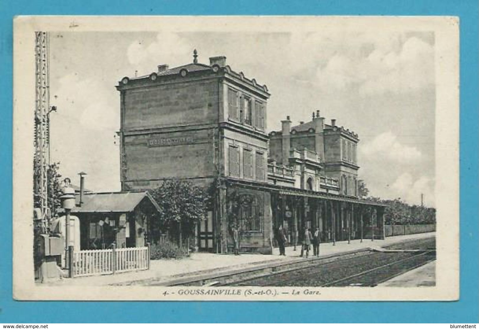 CPA - Chemin De Fer Train En Gare De GOUSSAINVILLE 95 - Goussainville