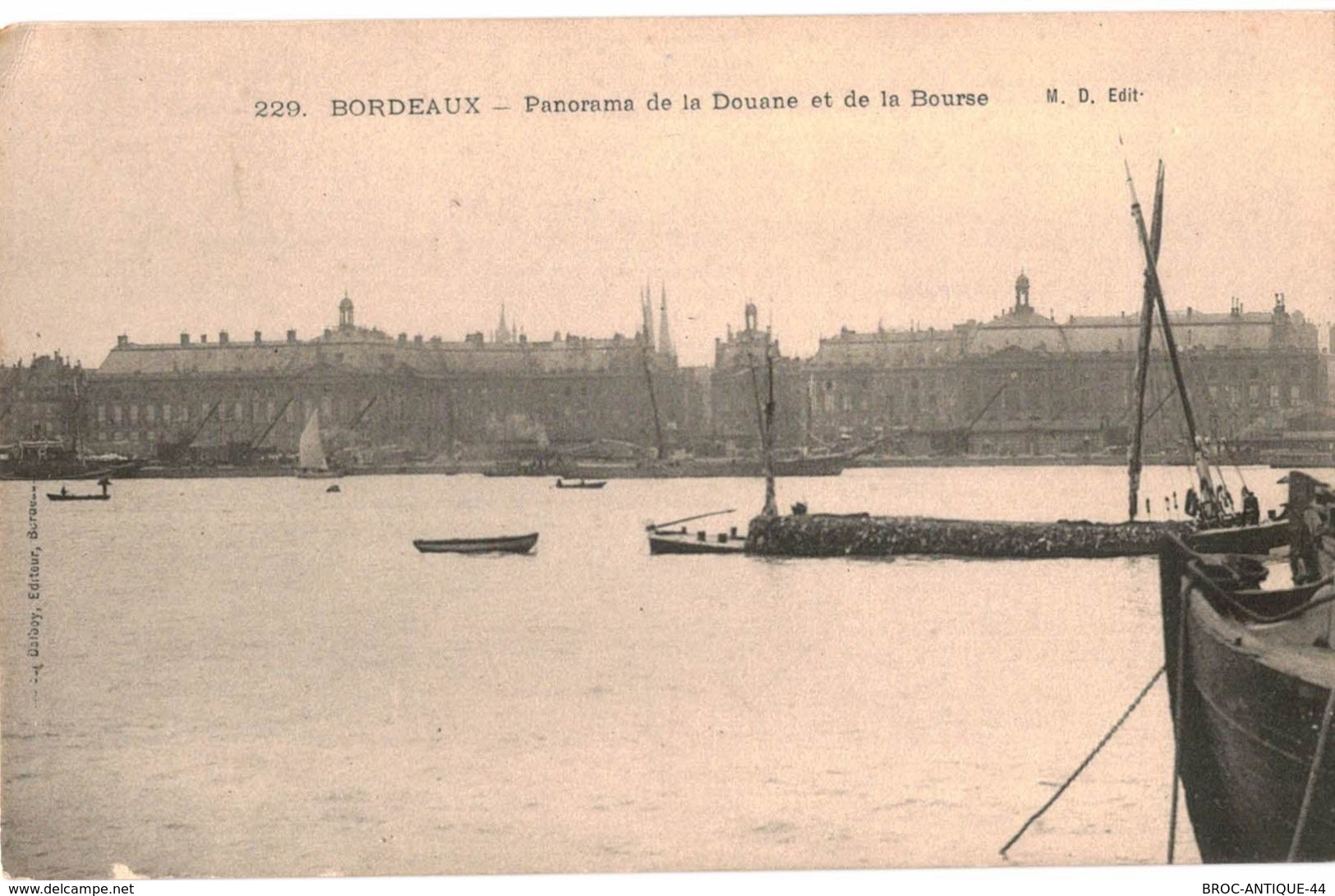 LOT N°375 - LOT DE 19 CPA DE BORDEAUX - PORT QUAIS RADE PORT AUTONOME BOURSE FONTAINE DES TROIS GRACES LA GARONNE