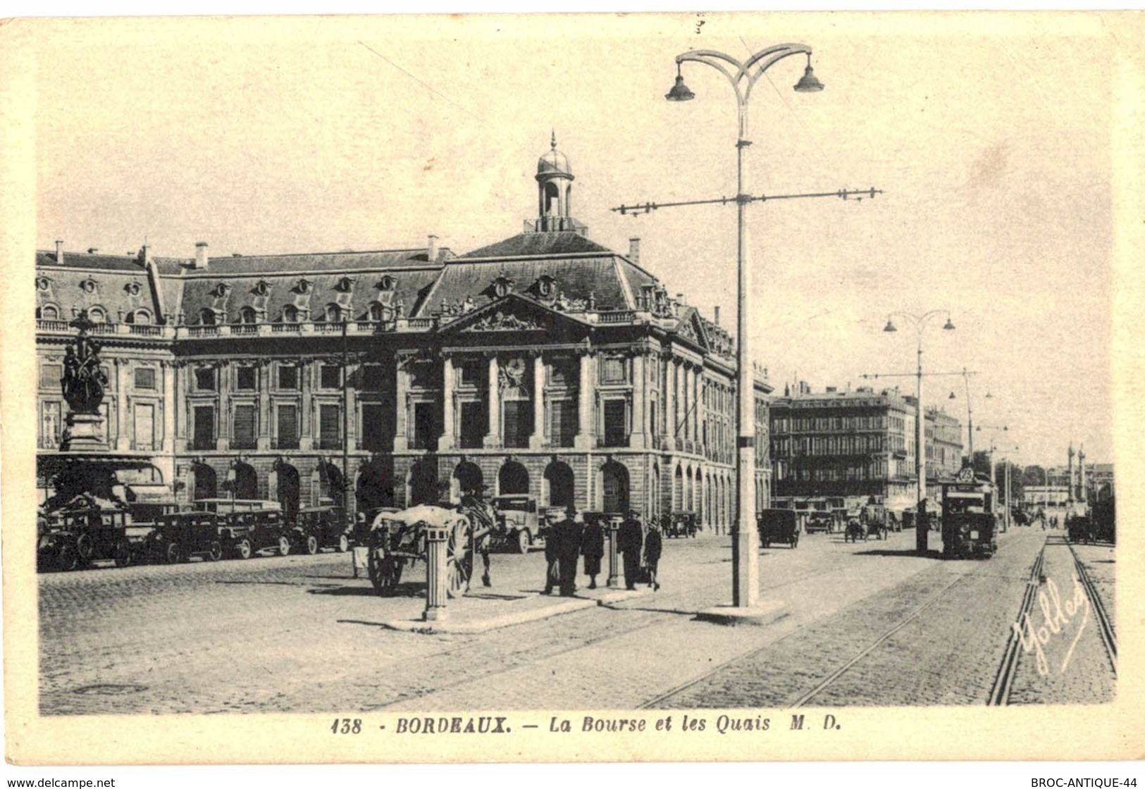 LOT N°375 - LOT DE 19 CPA DE BORDEAUX - PORT QUAIS RADE PORT AUTONOME BOURSE FONTAINE DES TROIS GRACES LA GARONNE