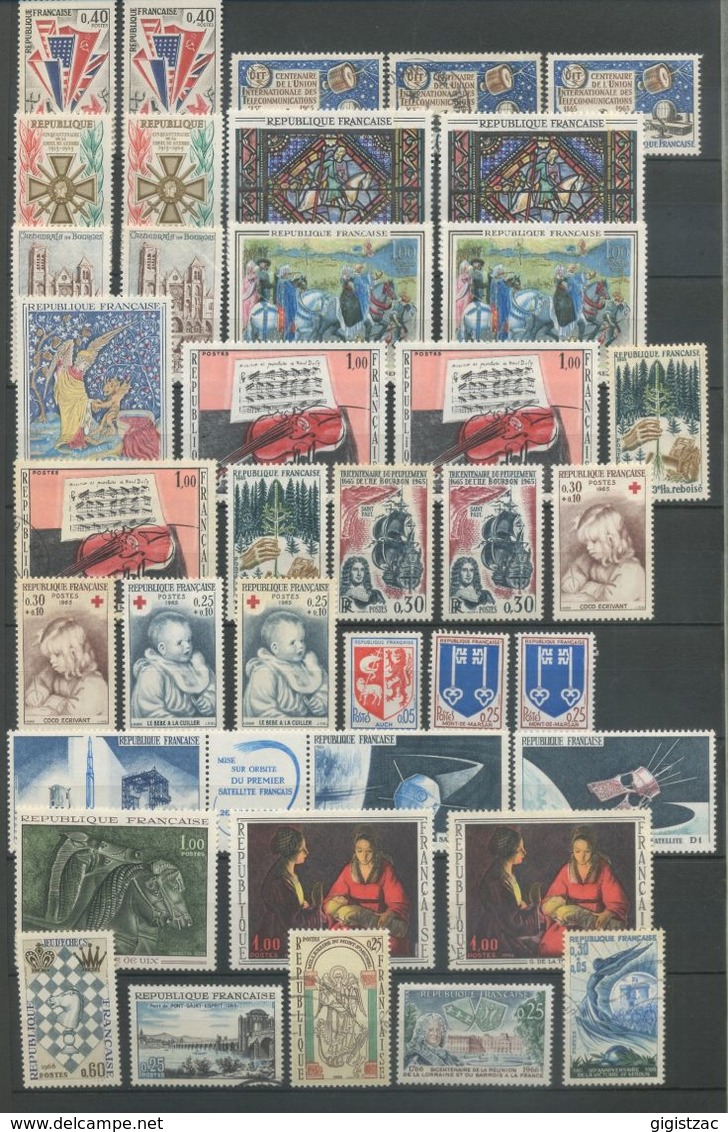 ALBUM PLUSIEURS CENTAINES DE TIMBRES DE FRANCE