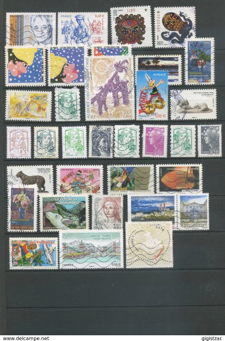 ALBUM PLUSIEURS CENTAINES DE TIMBRES DE FRANCE