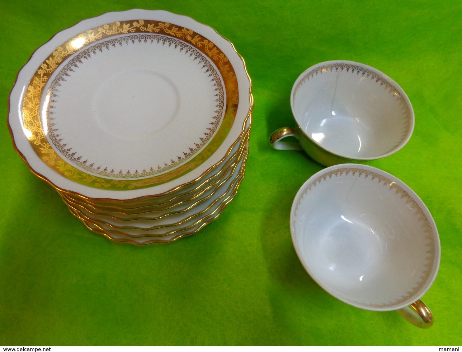 5 Tasses Et Sous Tasses +  Sucrier Et Pot De Lait Porcelaine St Amand -hesperides - Art Populaire