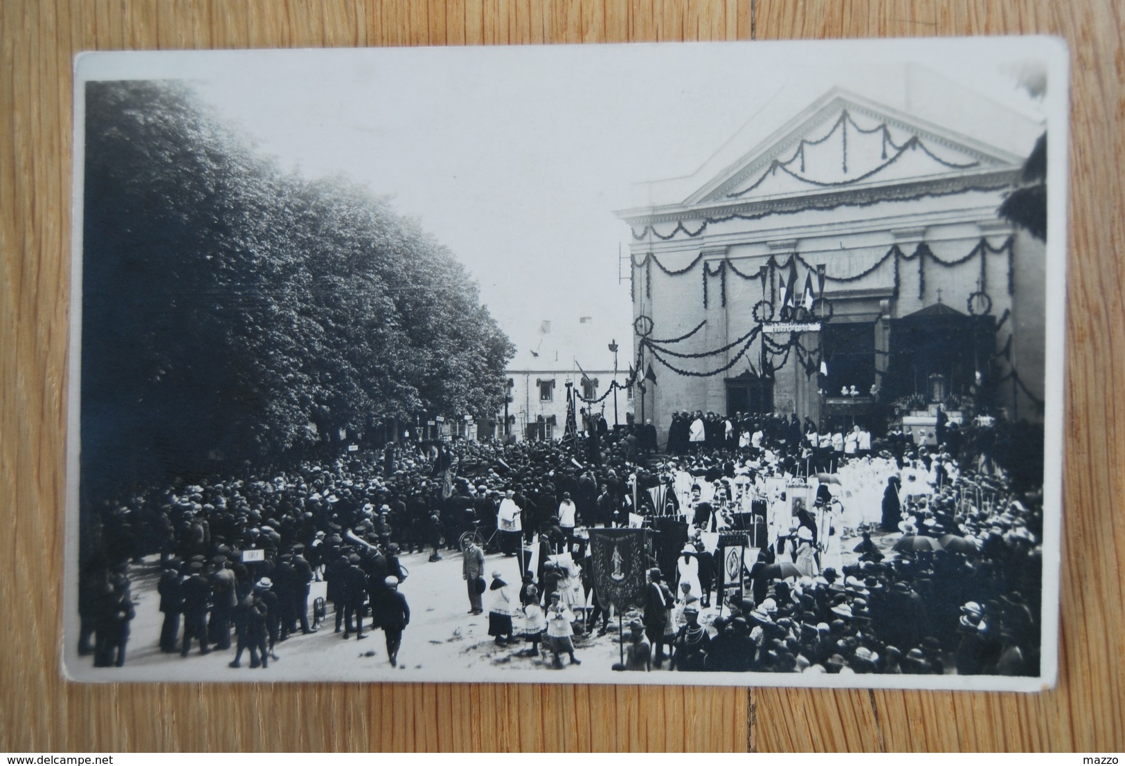 1257/Photo-carte(à Situer)-Fête Eucharistique-Présence Fanfare,groupes Voir Pancarte "EBLY) En Bas à G. - Leglise