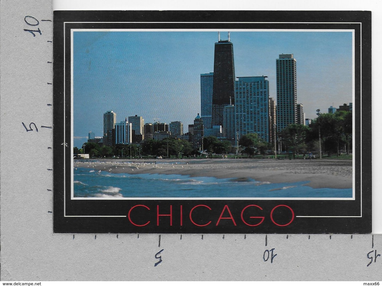 CARTOLINA NV STATI UNITI - CHICAGO - The Waves The Beach And The Lakefront Skyline - 10 X 15 - Chicago