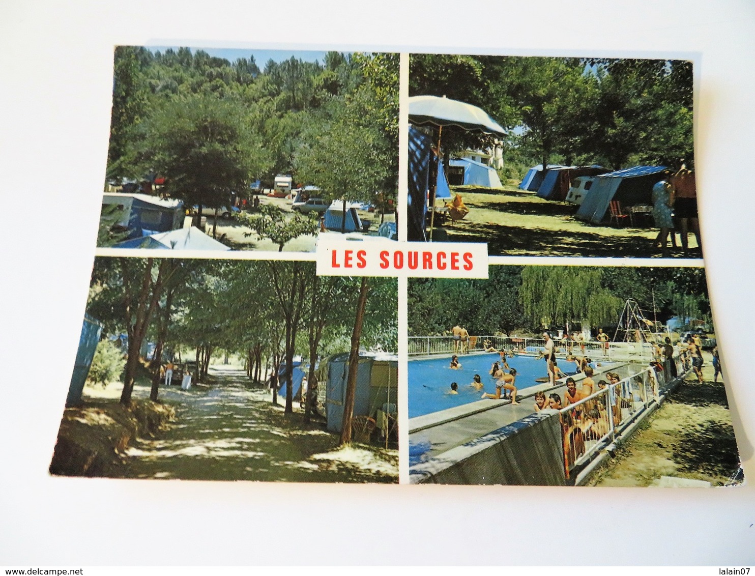 C.P.A. 30 SAINT-JEAN DU GARD : Camping Caravaning "Les Sources", Animé, En 4 Vues, Timbre En 1972 - Saint-Jean-du-Gard