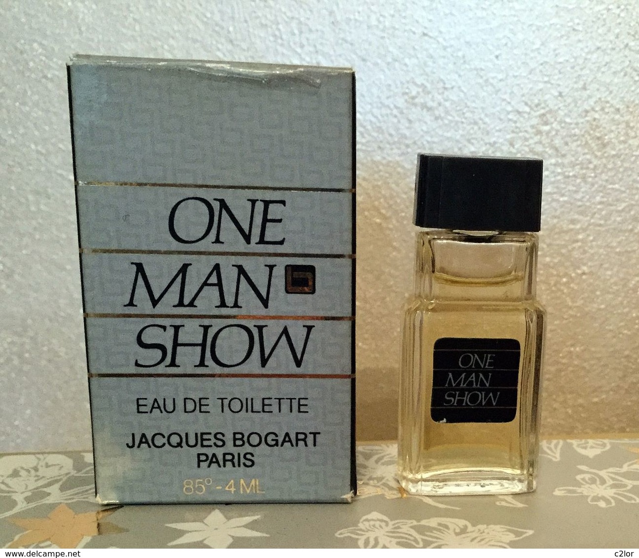 Miniature "One Man Show " De JACQUES BOGART  EDT Pour Homme  4 Ml Dans Sa Boite - Miniaturen Flesjes Heer (met Doos)