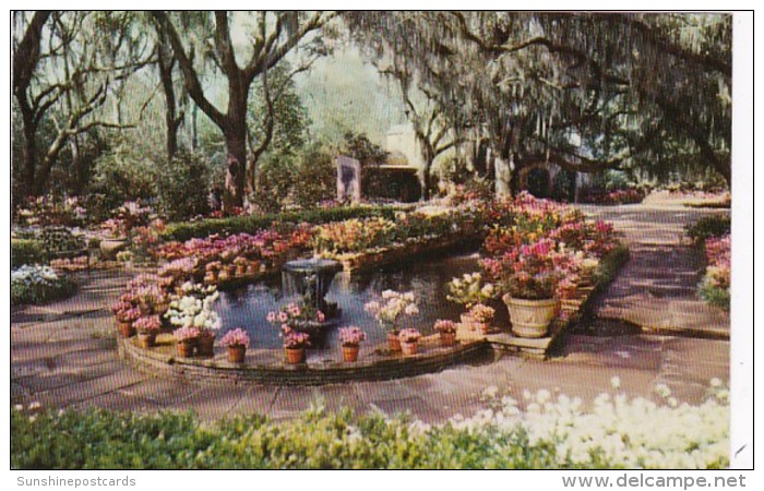 Alabama Mobile The Fountain And Pool In Main Courtyard Bellingrath Gardens - Mobile