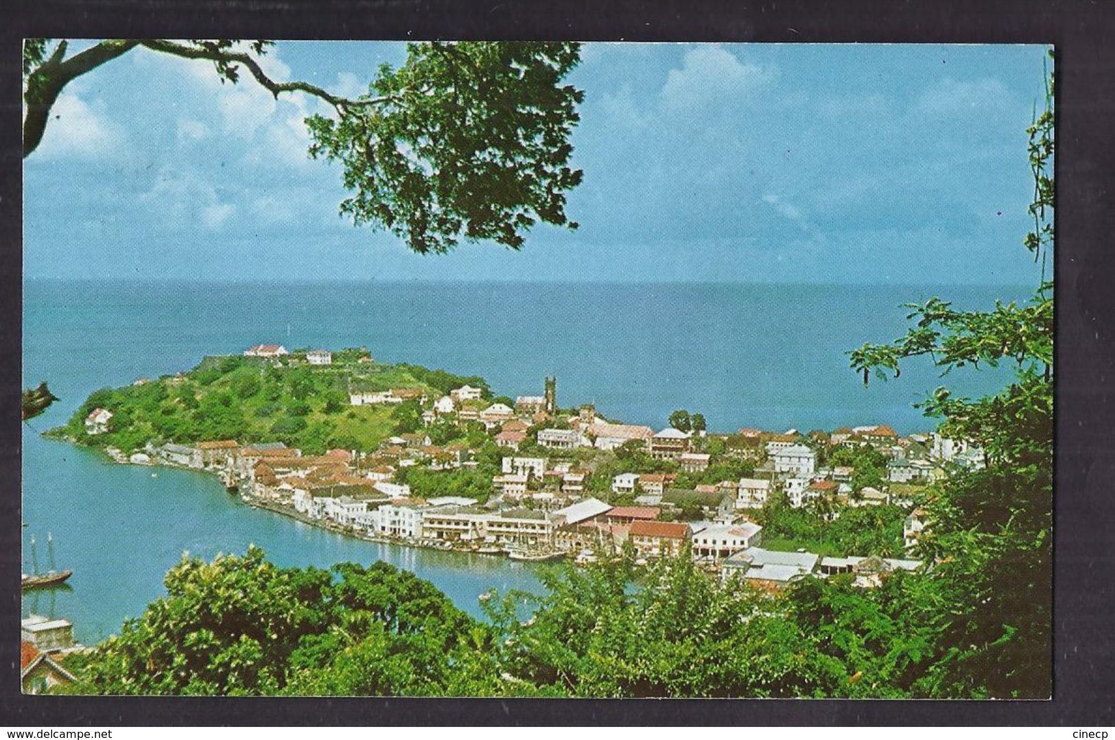 CPSM WEST INDIES - GRENADA - GRENADE - ST. GEORGE'S - The " Spice Island " Picturesque Capital - Jolie Vue Habitations - Grenada