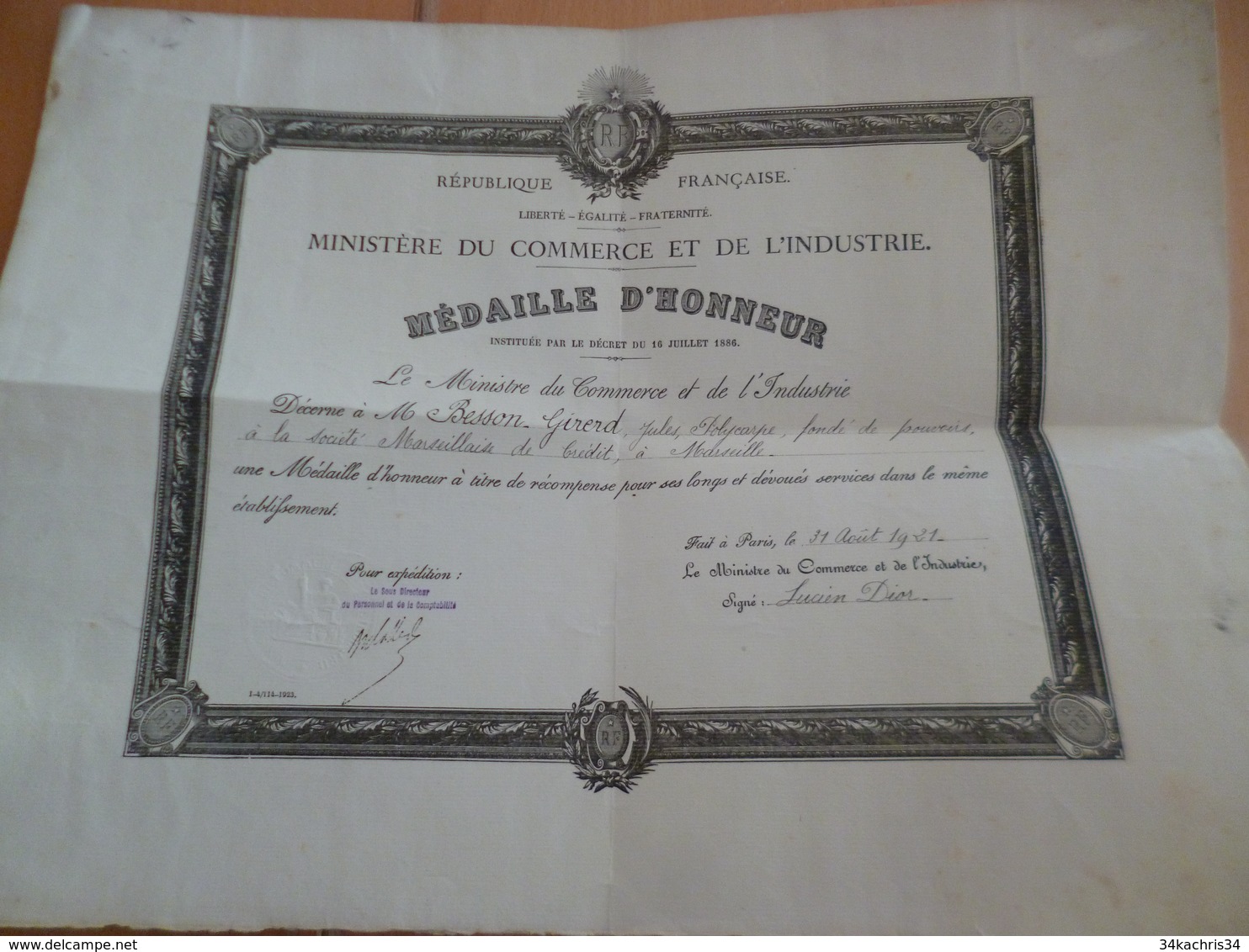 Diplôme Médaille D'honneur Commerce Industrie Paris 31/08/1921 Besson Marseille Société Crédit 32 X 42 Environs - Diploma's En Schoolrapporten