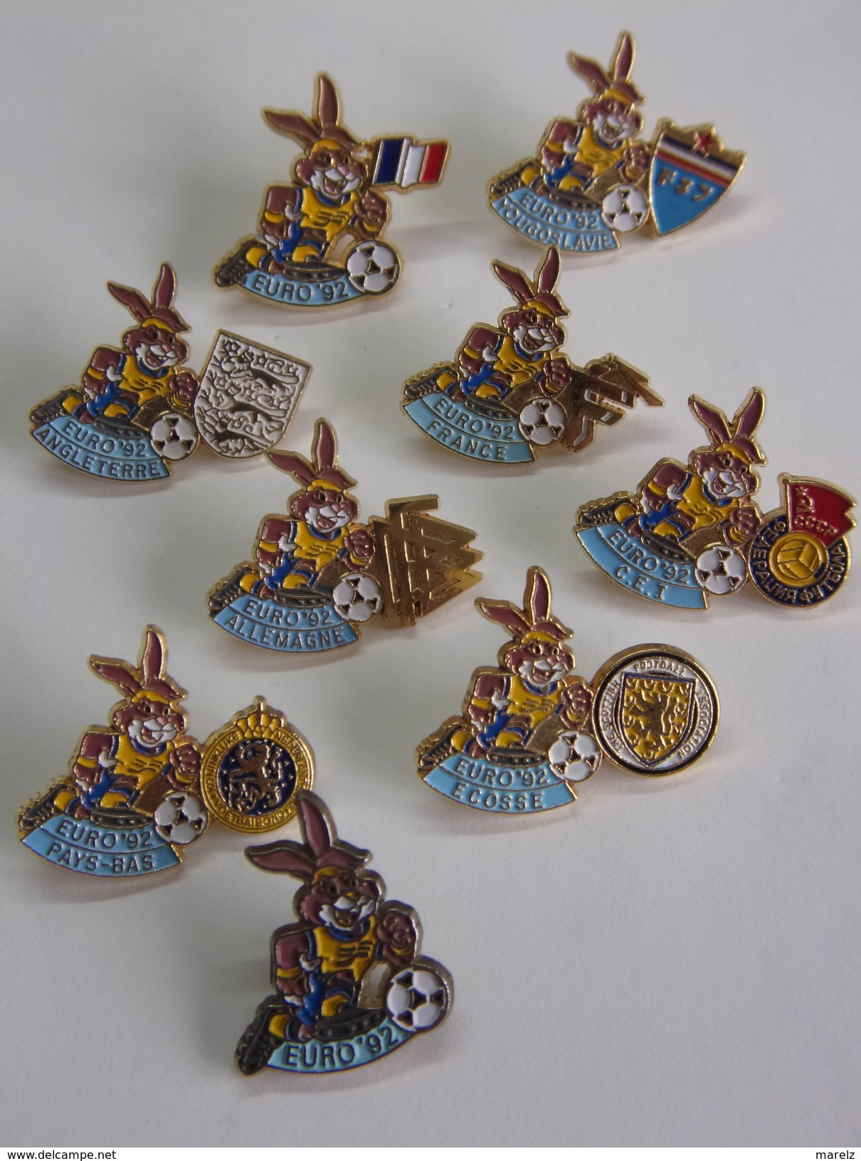 Pin's - FOOT - Mascotte - UEFA EURO 1992 - LAPIN - RABBIT - Lot De 9 Pins PAYS - Lots