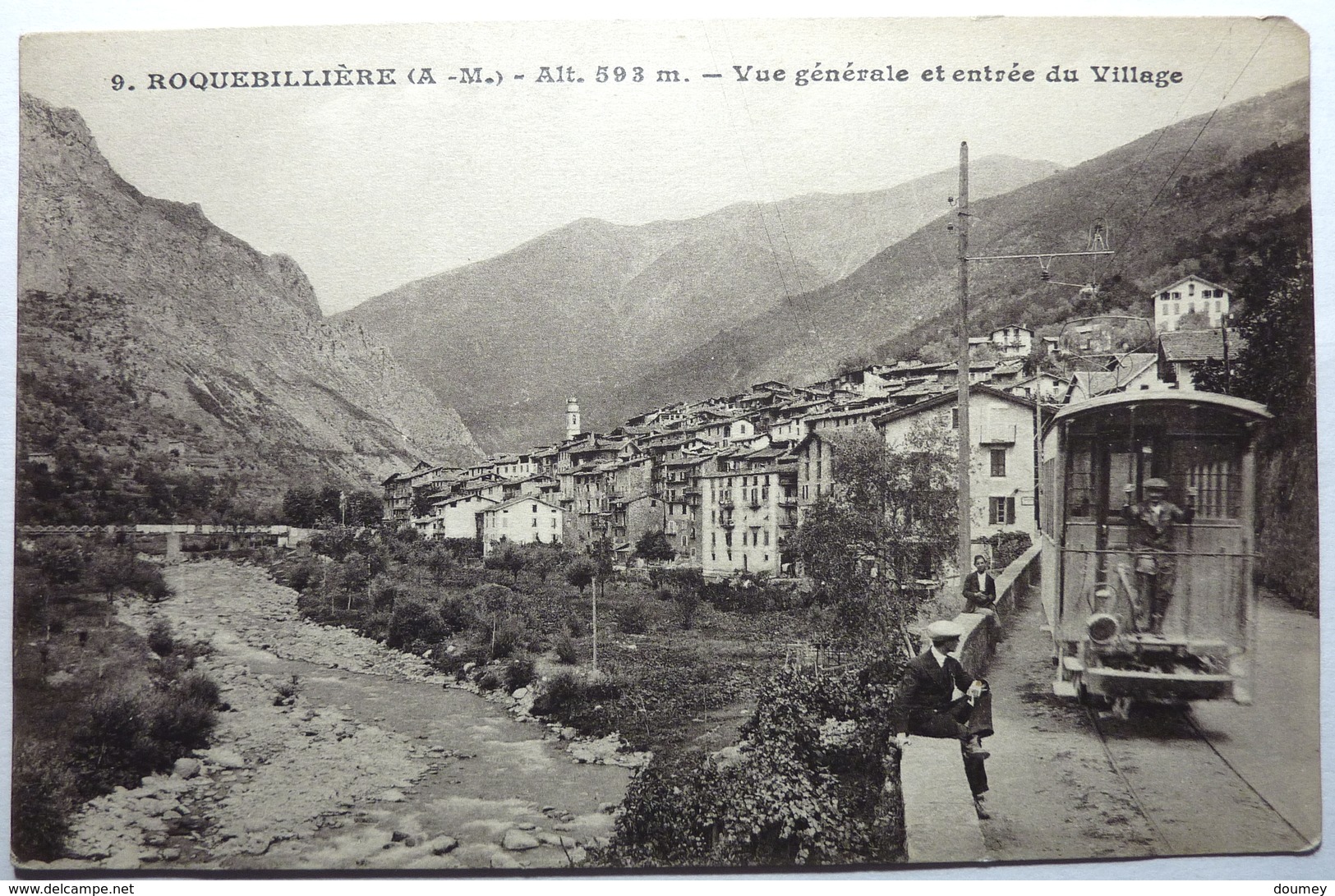 VUE GÉNÉRALE ET ENTRÉE DU VILLAGE - ROQUEBILLIÈRE - Roquebilliere