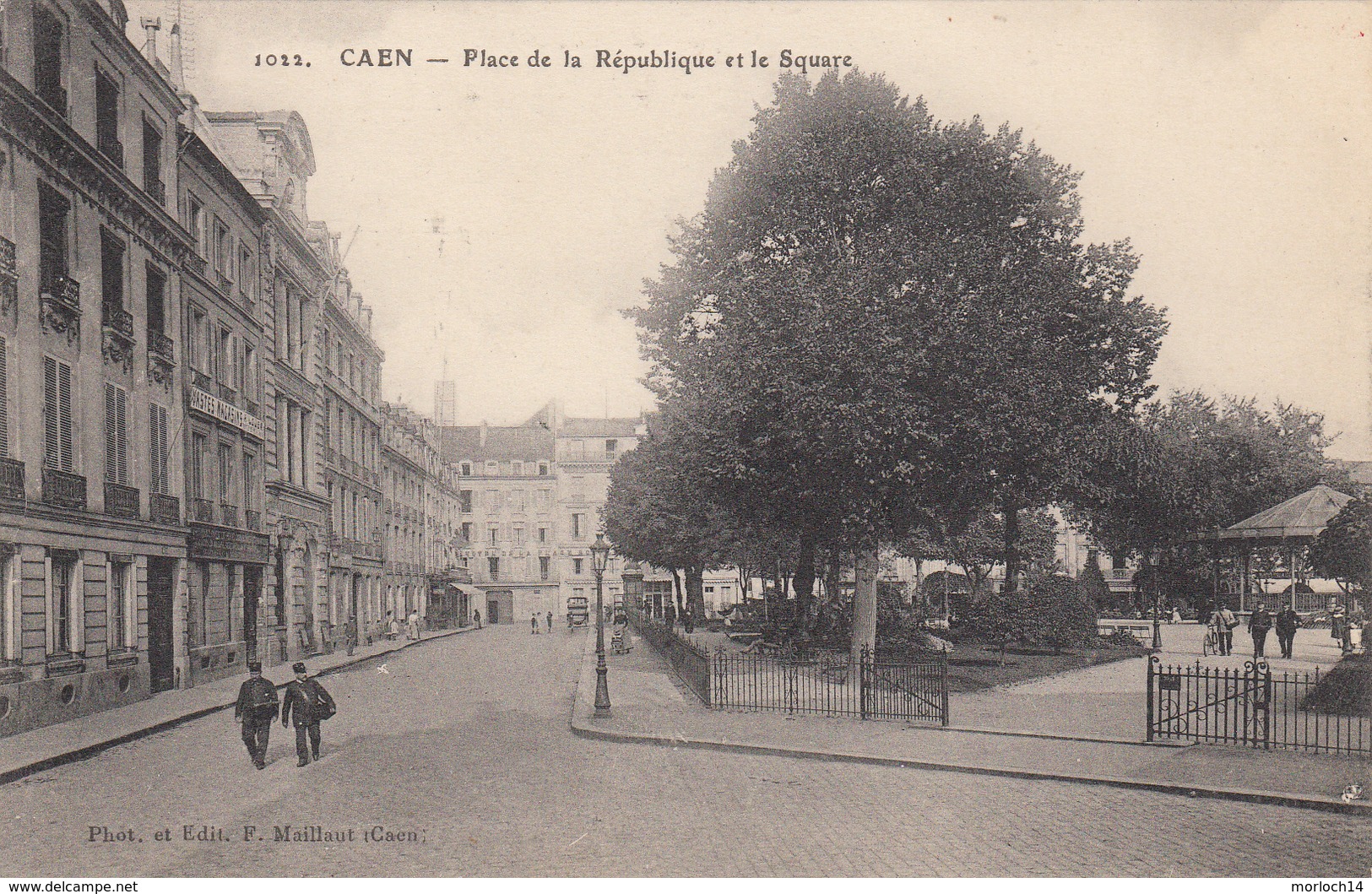 CAEN : Place De La République Et Le Square - Caen