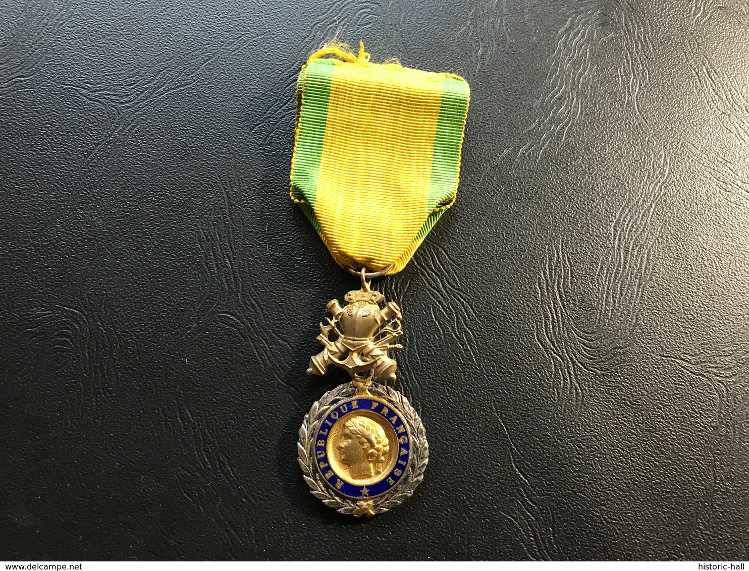 Medaille Militaire  « valeur & Discipline » IVe Republique 1 Etoile - Avant 1871