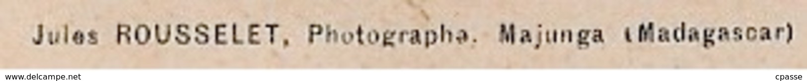 CPA Madagascar - Promenade Dans La Concession ° Jules Rousselet Photographe MAJUNGA * Précurseur - Madagascar