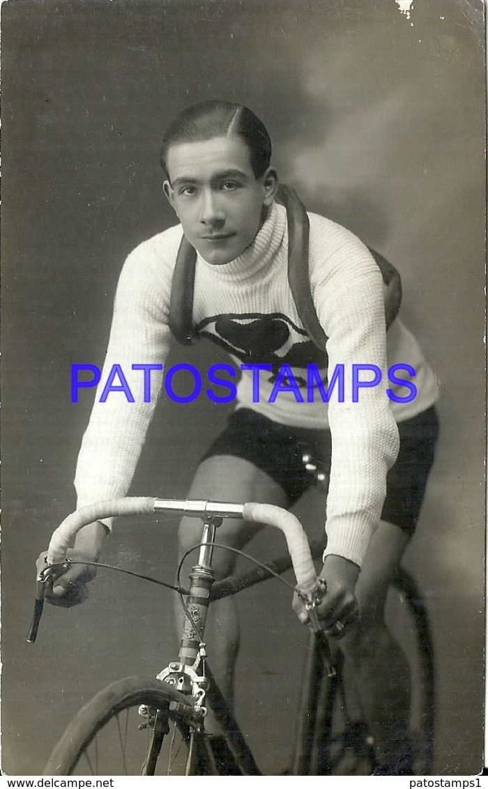 91001 REAL PHOTO MAN IN BICYCLE BIKE CYCLING POSTAL POSTCARD - Altri & Non Classificati