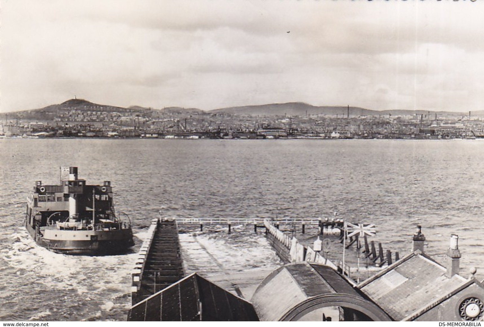 Newport-Dundee Ferry - Angus