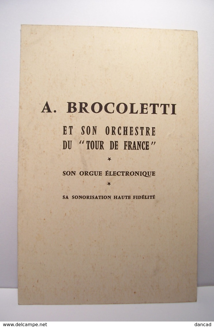 ANDRE   BROCOLETTI   - ACCORDEON  - Et Son Orchestre Du " TOUR De FRANCE "    - ( Pas De Reflet Sur L'original ) - Musique Et Musiciens