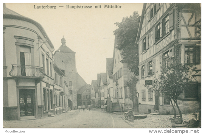 67 LAUTERBOURG / Haupstrasse Mit Mitteltor / - Lauterbourg