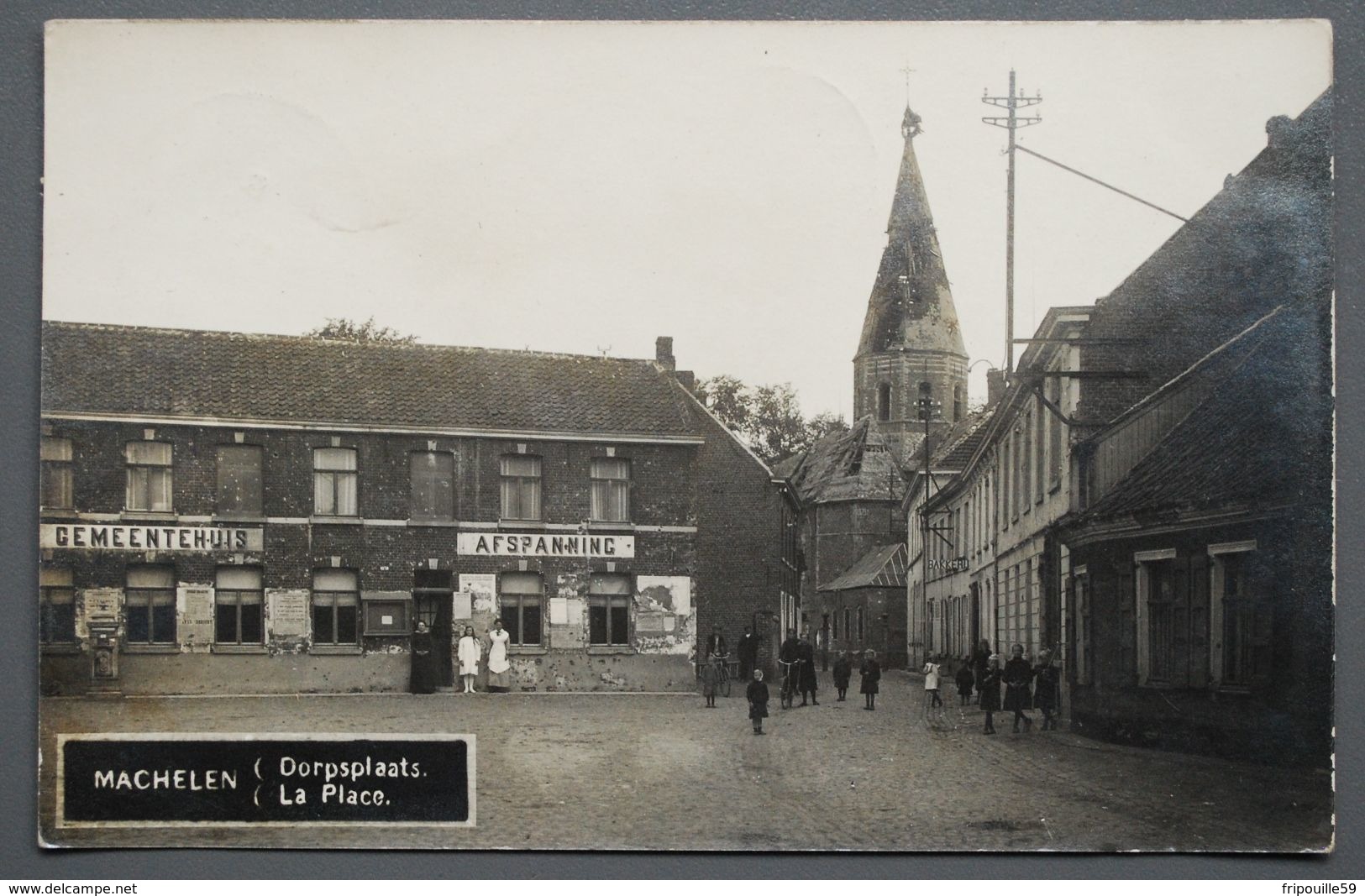 Machelen - Photo-carte - 1919 - Dorpsplaats - La Place - Afspanning Café - Eglise Endommagée - 1914-1918 - Machelen