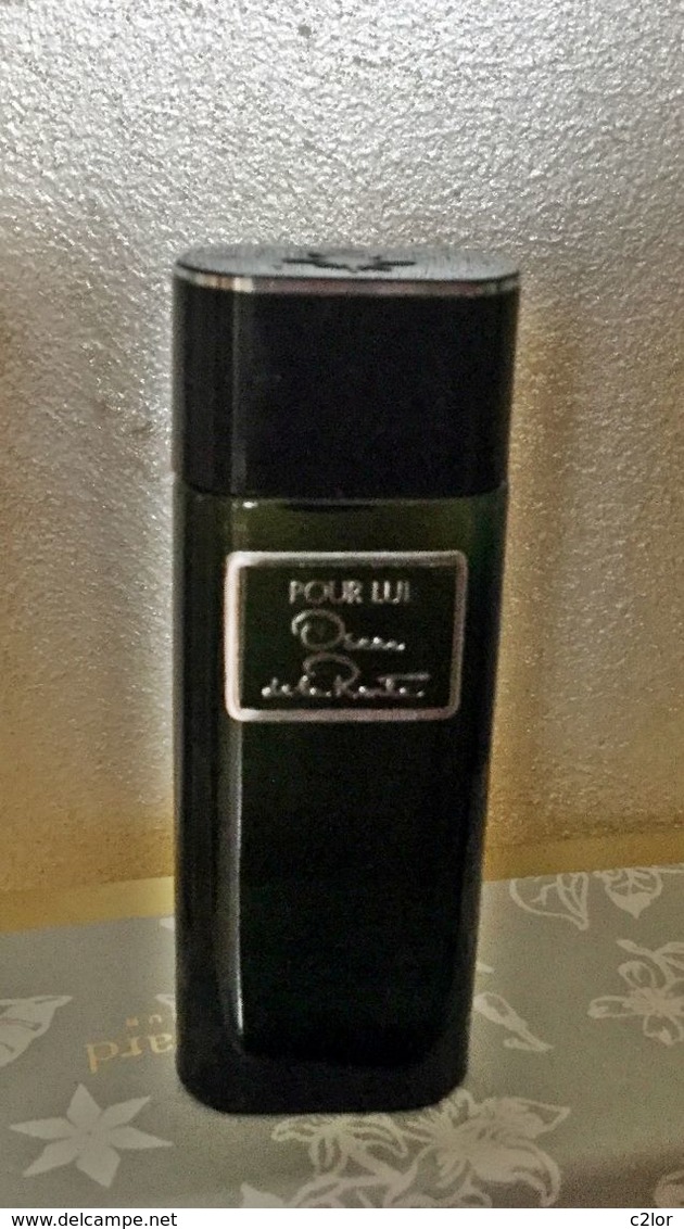 Miniature "Pour Lui" Eau De Toilette De OSCAR DE LA RENTA  10 Ml Dans Sa Boîte (abîmée) - Miniatures Hommes (sans Boite)