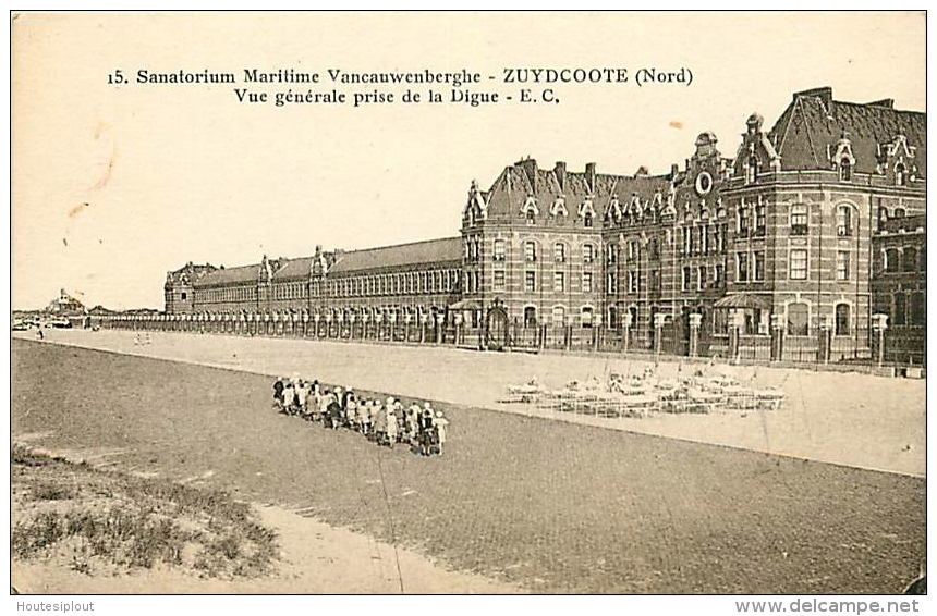 Zuydcoote. Sanatorium Maritime Vancauwenberghe   2  Cartes - Autres & Non Classés
