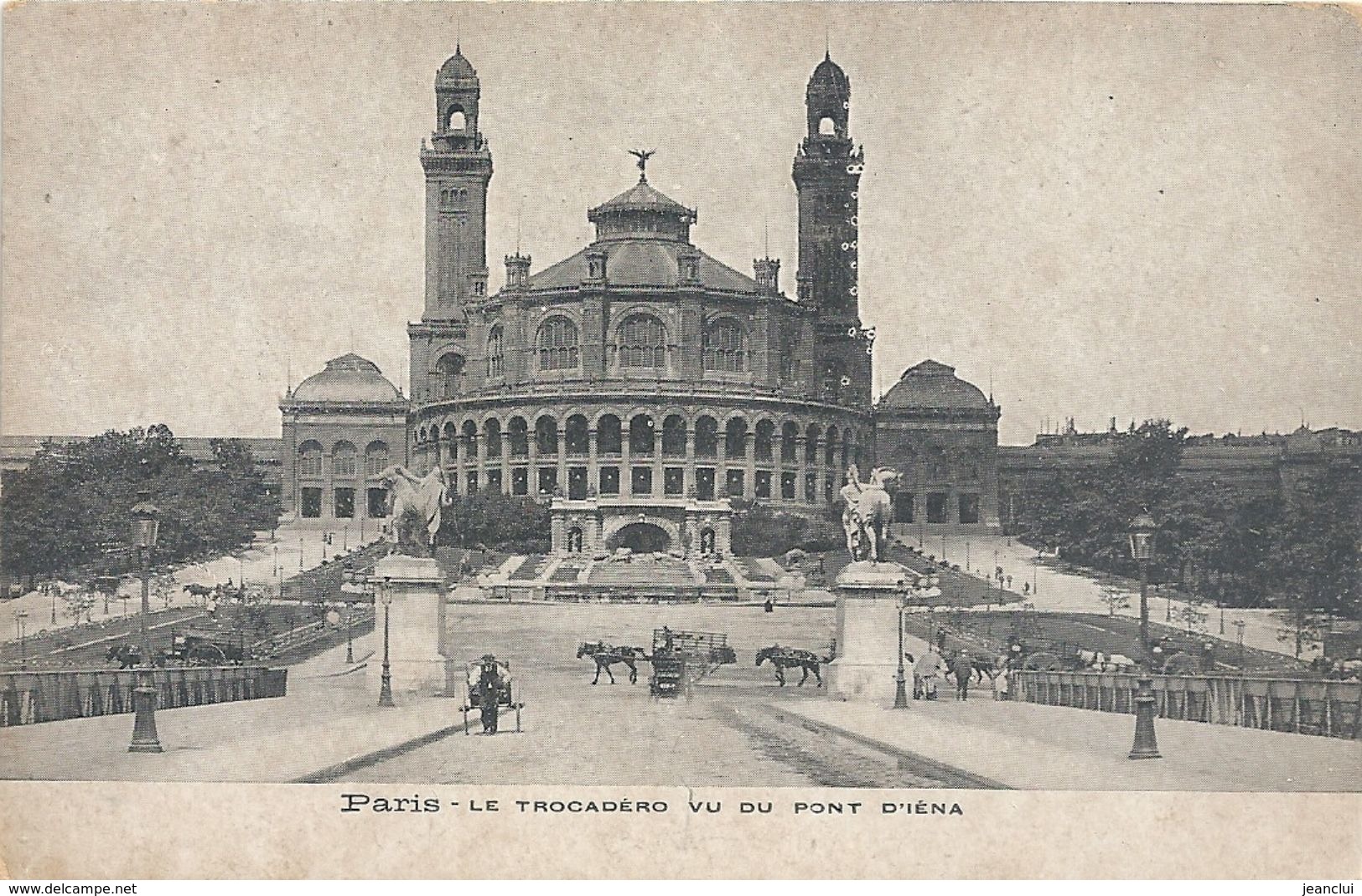 PARIS - LE TROCADERO VU DU PONT D'IENA .  CARTE NON ECRITE - Arrondissement: 16