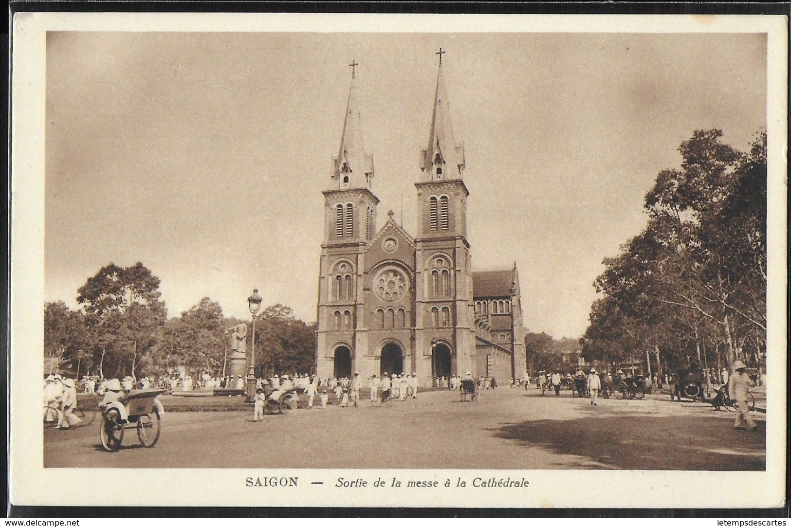 CPA VIETNAM - Saïgon, Sortie De La Messe à La Cathédrale - Vietnam