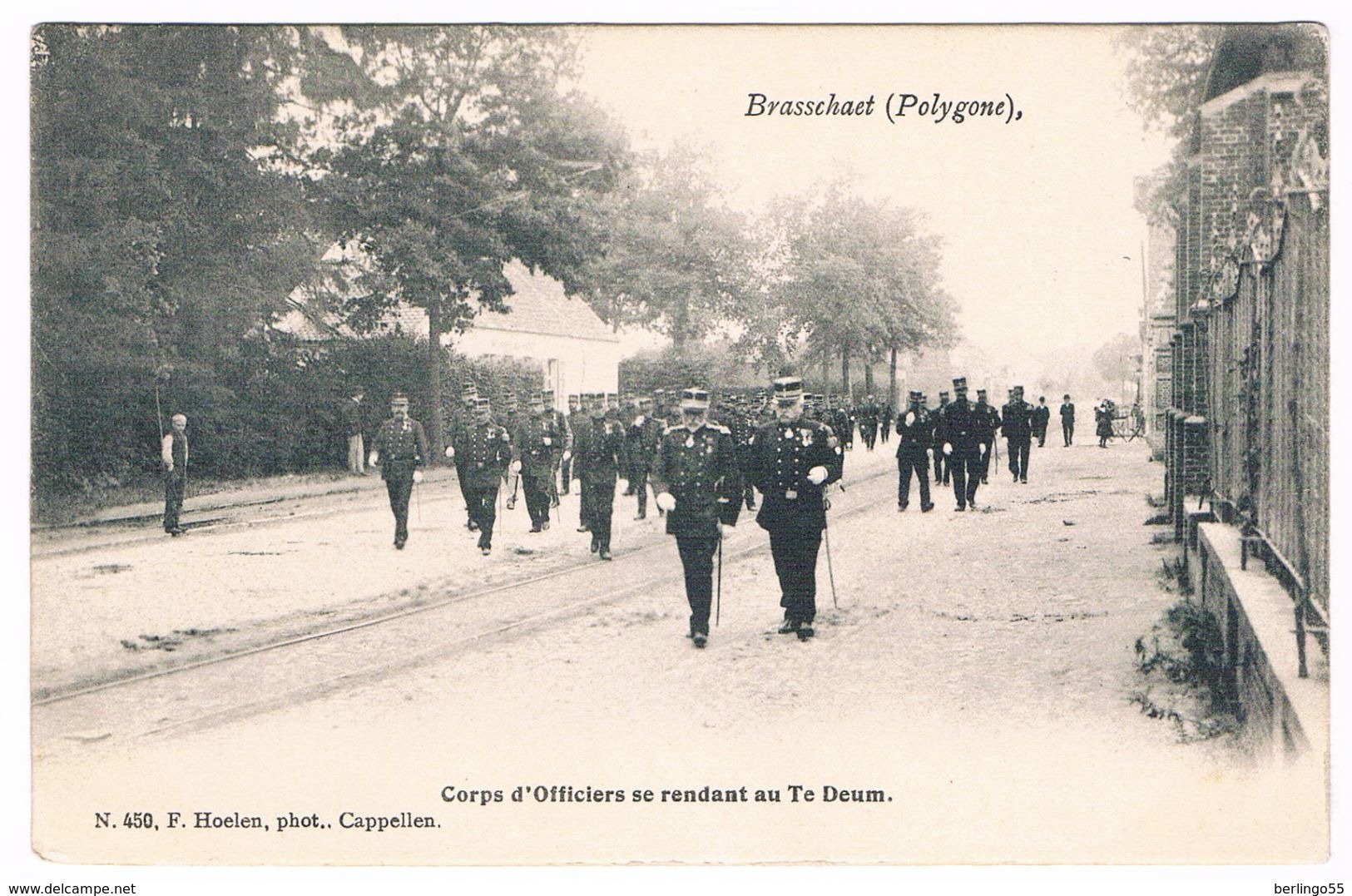 Brasschaet-Polygone - Corps D'Officiers Se Rendant Au Te Deum  (Geanimeerd) - Brasschaat