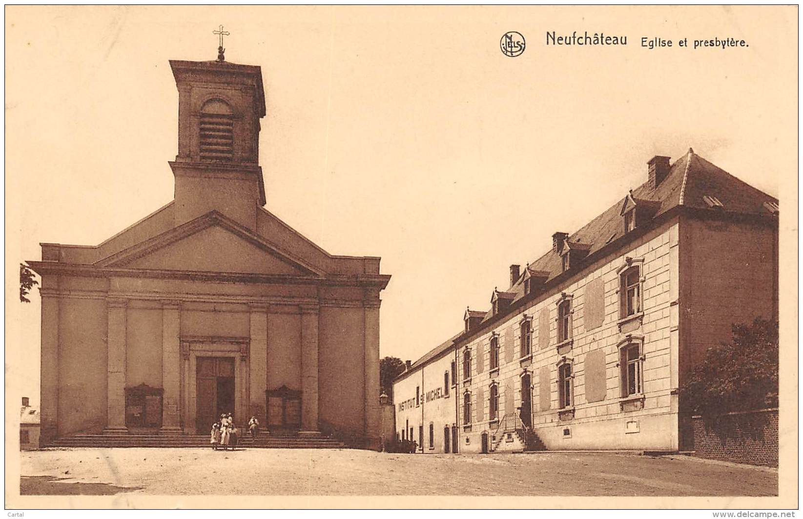 NEUFCHATEAU - Eglise Et Presbytère - Neufchâteau