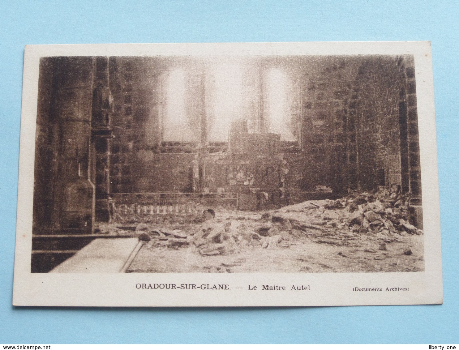 Le Maitre Autel ( Doc. Archives ) Anno 19?? ( Zie Foto Details ) !! - Oradour Sur Glane