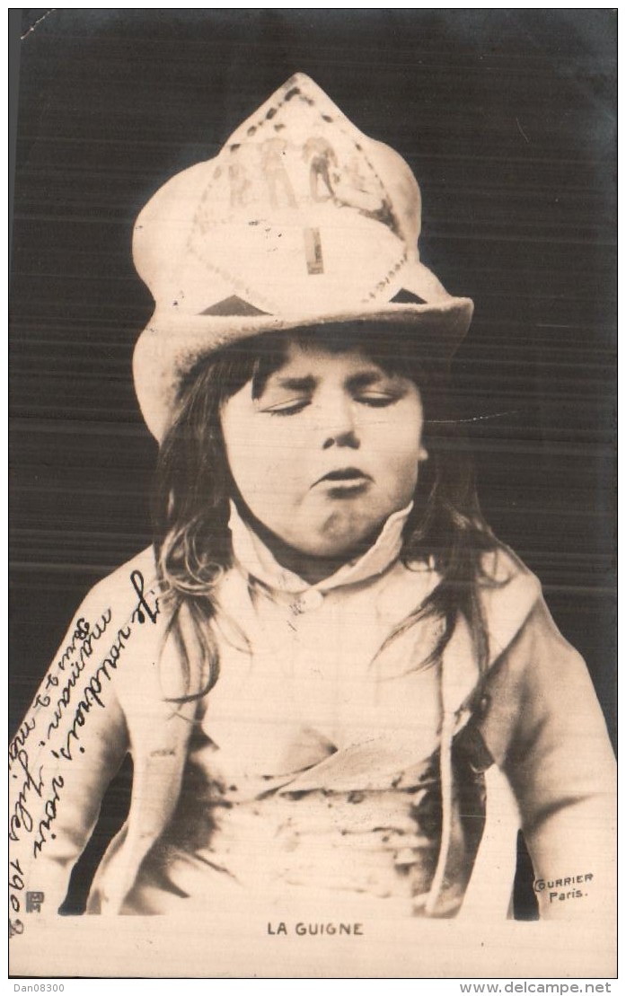 LA GUIGNE ENFANT AU CHAPEAU FAISANT LA GRIMACE  CARTE PRECURSEUR CIRCULEE - Scènes & Paysages