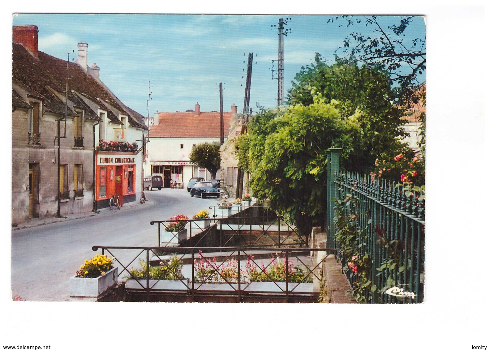 77 Villiers Sur Morin Quelques Ponts Sur Le Ru Rue De Paris Boutique Commerce Auto Citroen DS 2cv Voiture - Sonstige & Ohne Zuordnung