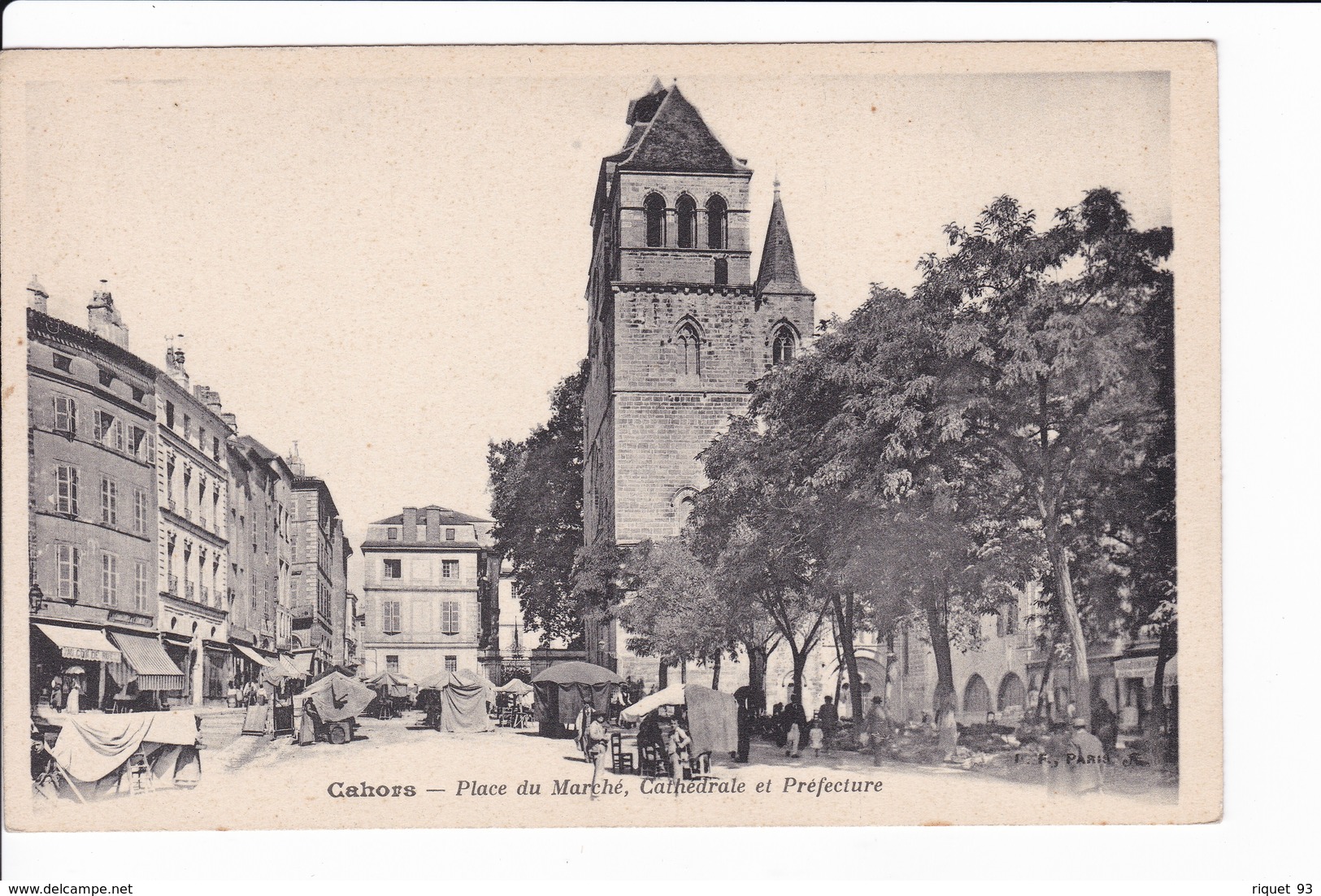 Cahors - Place Du Marché, Cathédrale Et Préfecture (animée) - Cahors
