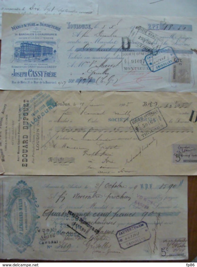 LOT 175 DOCUMENTS AVEC TIMBRE FISCAL DIMENSION .... VOIR PHOTOS DU LOT  EMPIRE AUX ANNEES 1930