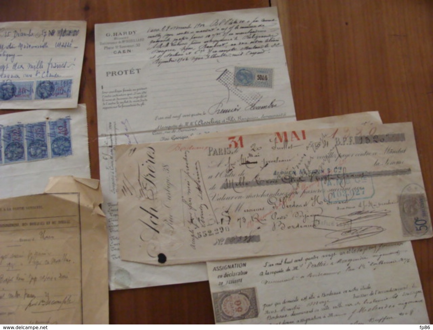 LOT 175 DOCUMENTS AVEC TIMBRE FISCAL DIMENSION .... VOIR PHOTOS DU LOT  EMPIRE AUX ANNEES 1930