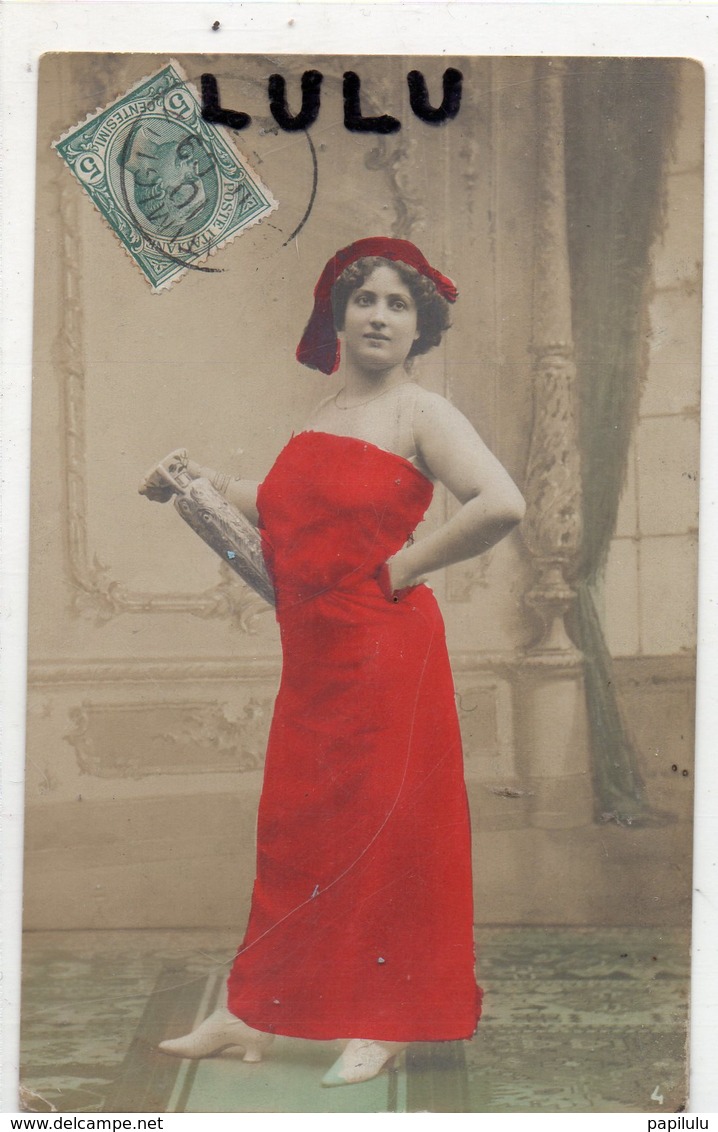 FEMMES N° 399 : Robe En Rouge Vif En 1910 : édit. ? - Mujeres