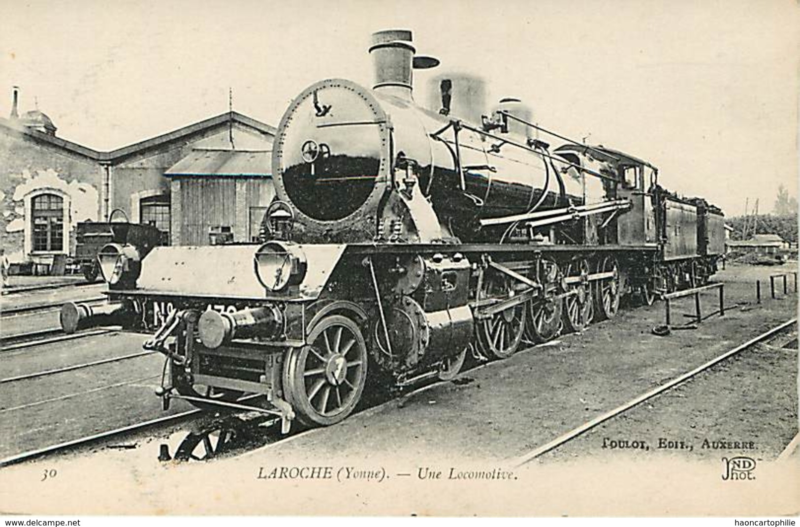 89:  Laroche - Gare Train Locomotive - Laroche Saint Cydroine