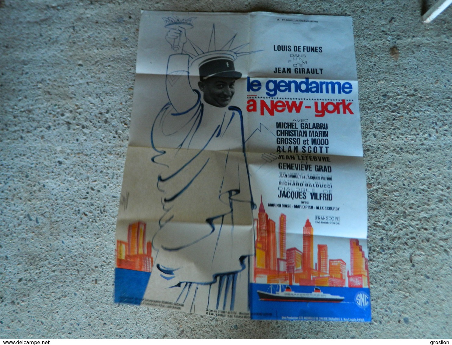 AFFICHE DE CINEMA LE GENDARME A NEW YORK AVEC LOUIS DE FUNES MICHEL GALABRU CHRISTIAN MARIN - Manifesti