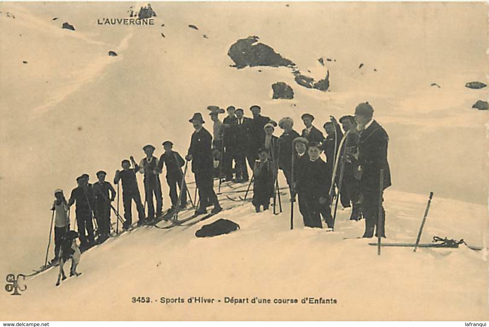Ref 960- Sports D Hiver - Auvergne - Ski - Skieurs - Depart D Une Course D Enfants / Carte Décollée - Voir Description - - Sports D'hiver
